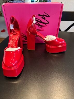NWT Olivia Miller Jupiter Red Patent Platform Heels | Retro Disco Style Size 6.5